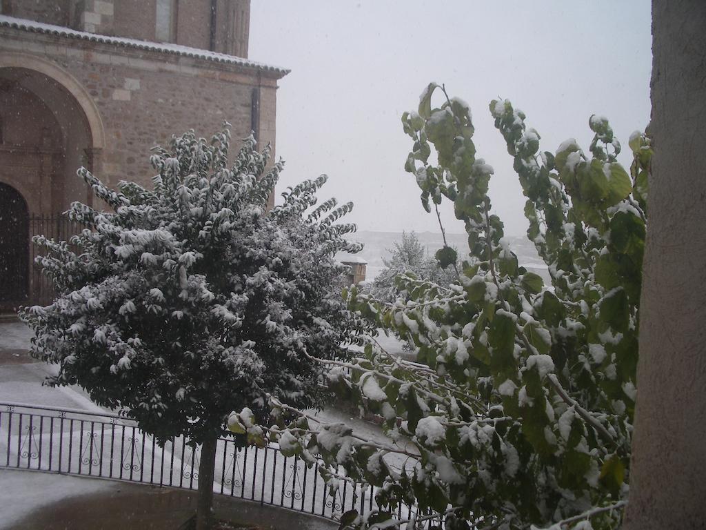 Aninon Hostel El Castillo מראה חיצוני תמונה